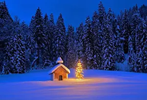 Silence Prints: Winterly snowy chapel with Christmas tree in the Elmau at Klais