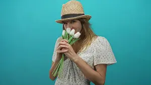 Scent Prints: Woman wearing straw hat