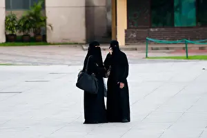 Sari Prints: Women in Burqa - Kuala Lumpur - Malaysia