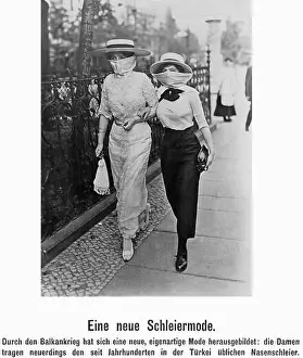 Emerging Prints: Women's fashion, 1913
