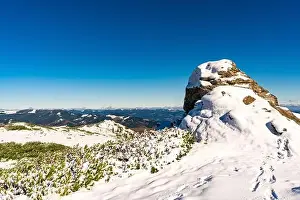 Smotrich Prints: Wonderful landscapes covered with the first snow with large rocky ledges of the Carpathian Mountains