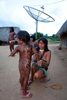 Americans Prints: Xingu indians paint their body, Amazone, Brazil
