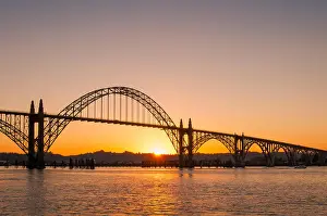 Yaquina Bay Bridge at sunrise, Newport, central Oregon Coast